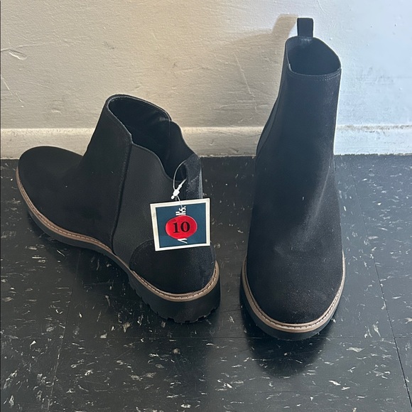 Esprit Black Ankle Boots - Picture 1 of 4